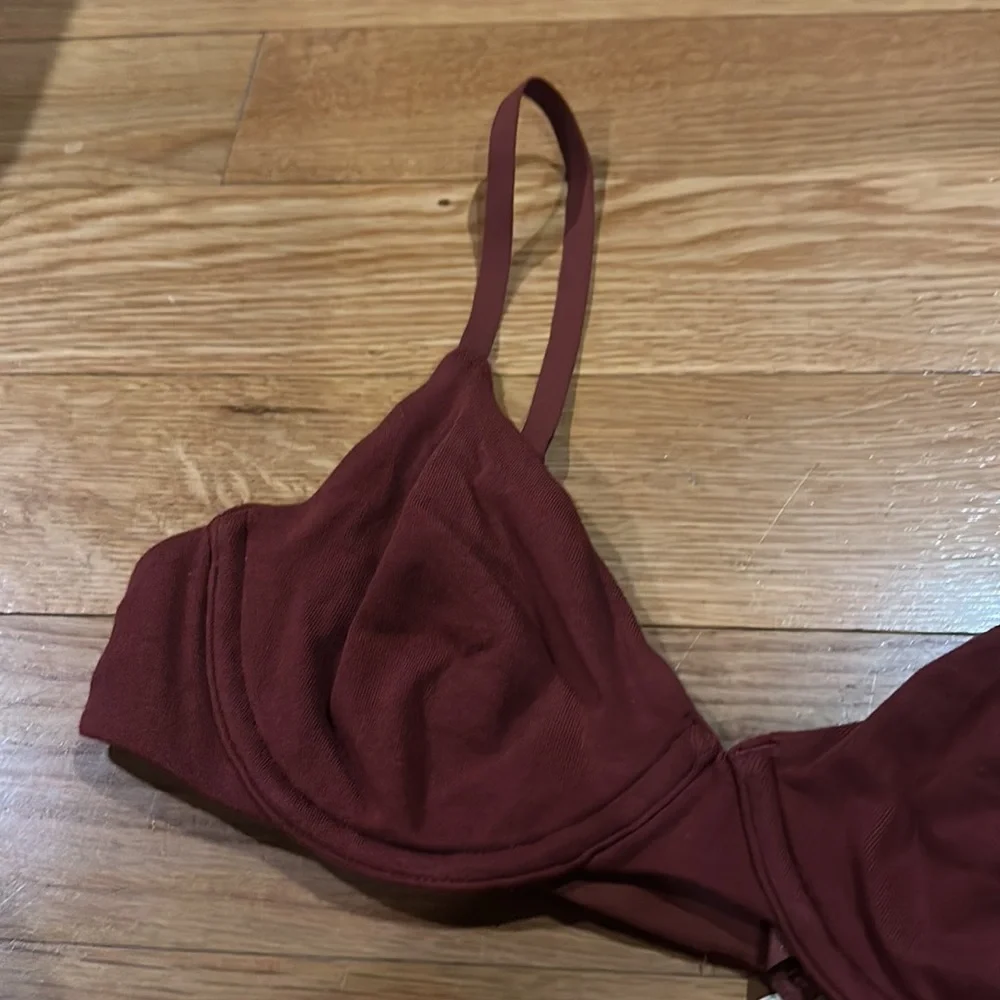 SKIMS Cotton Jersey T Shirt Bra in Sangria NEW - Picture 4 of 9